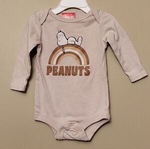 Peanuts Snoopy cream long sleeve  onesie/bodysuit